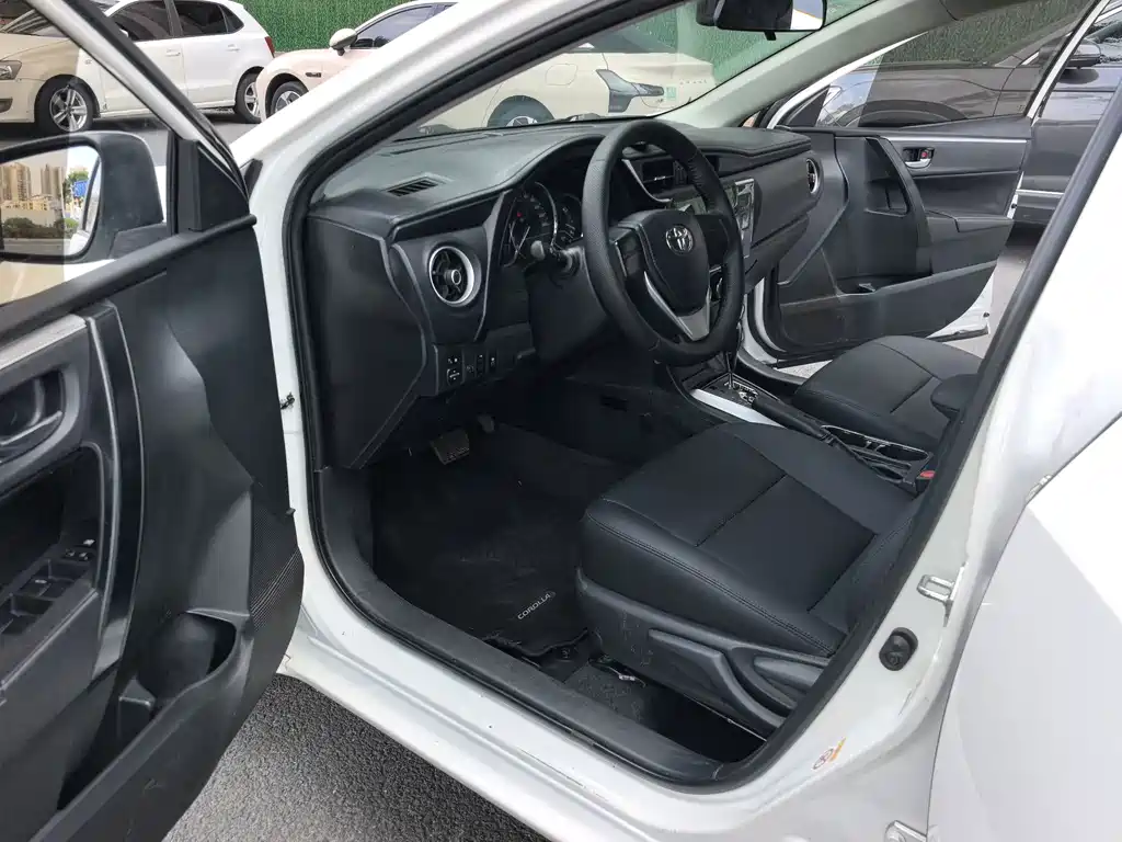 Toyota Corolla 2019 — фото 11