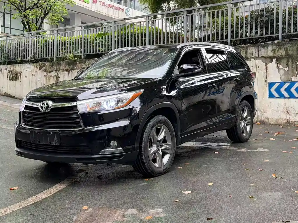 Toyota Highlander 2016 — фото 1