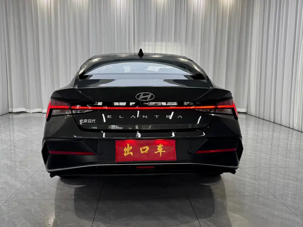 Hyundai Elantra 2023