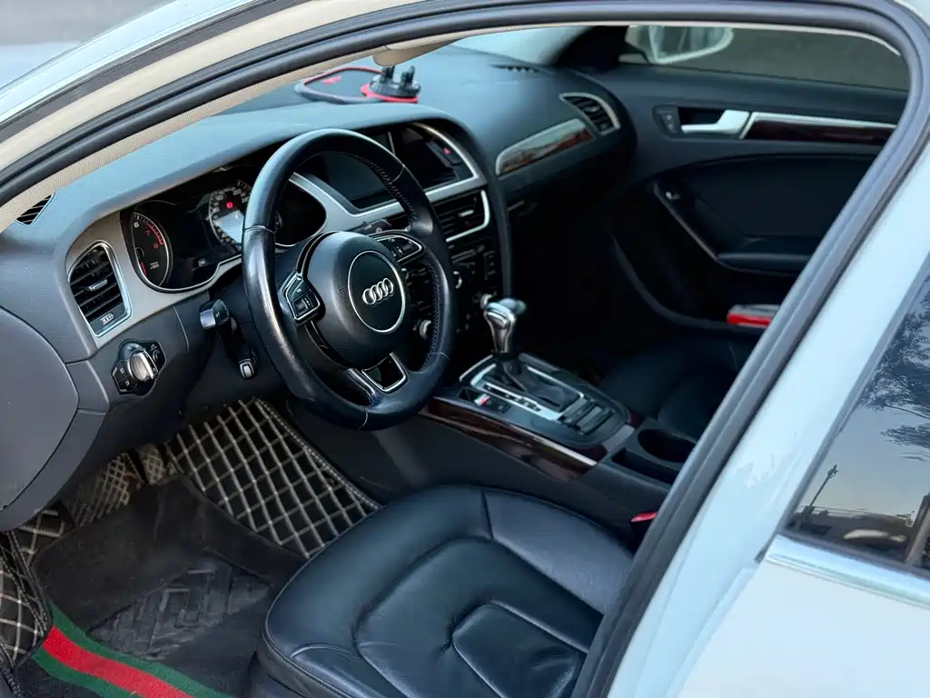 Audi A4L 2015