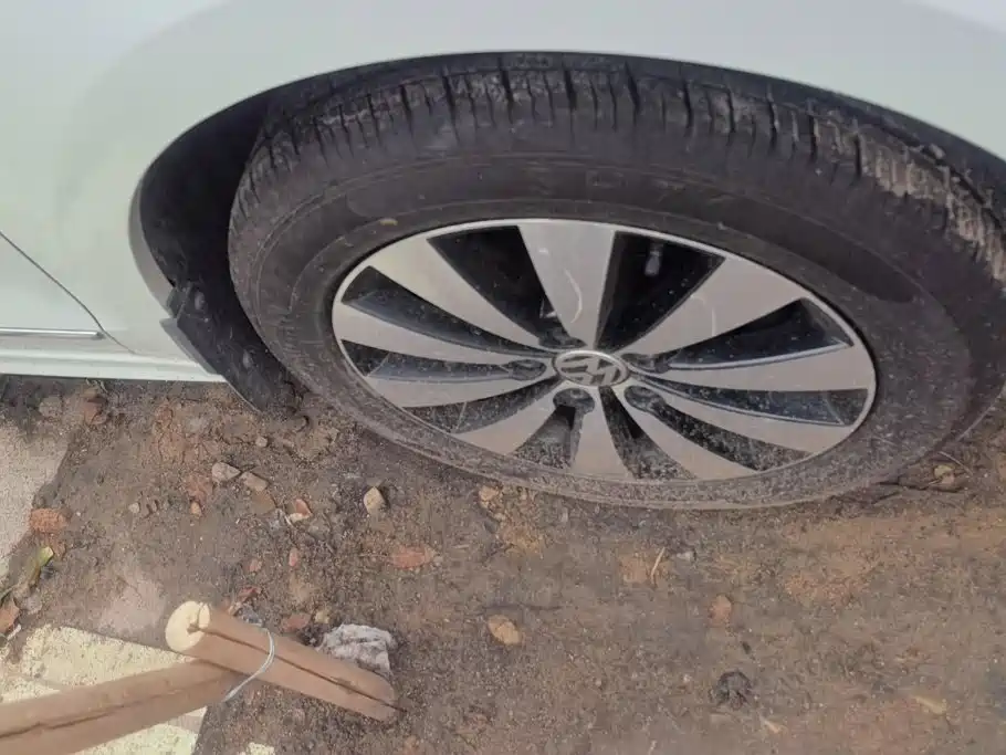Volkswagen Sagitar 2018