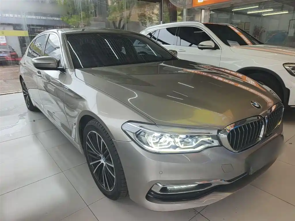 BMW 5 Series New Energy 2018 — фото 4