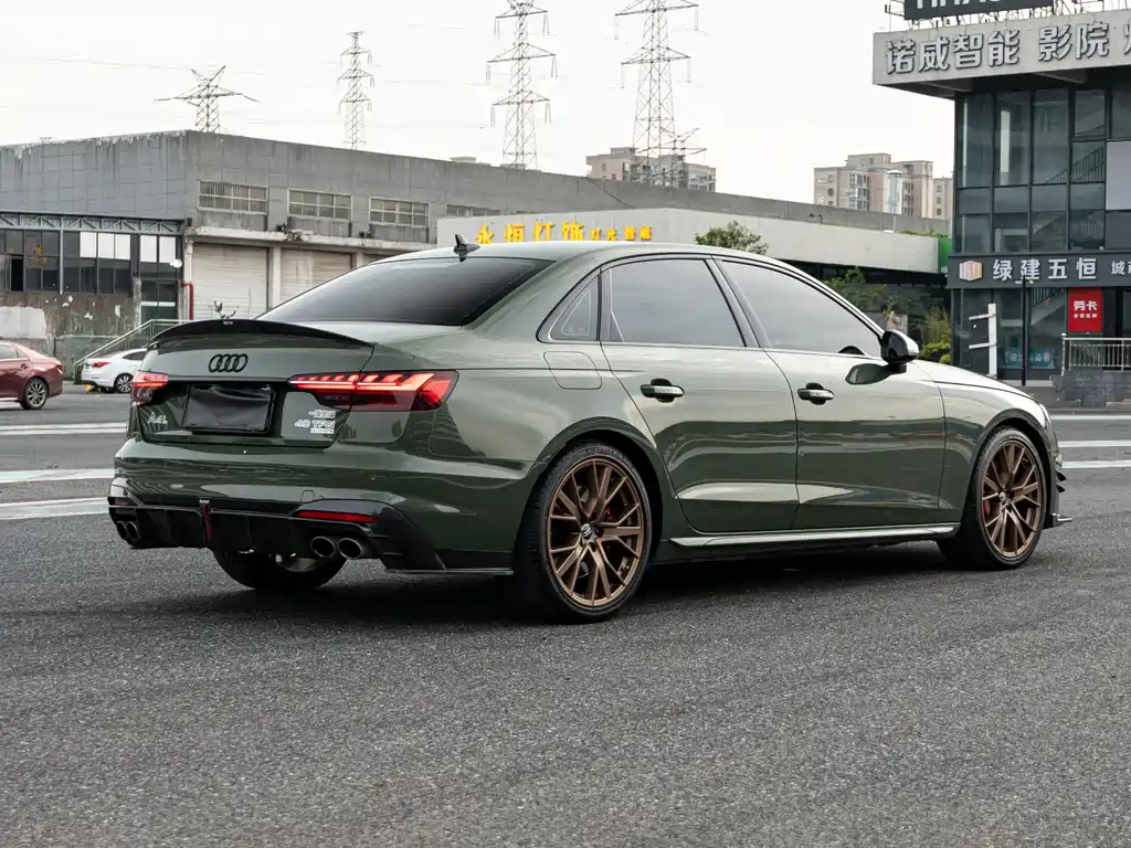 Audi S4 2023 — фото 4