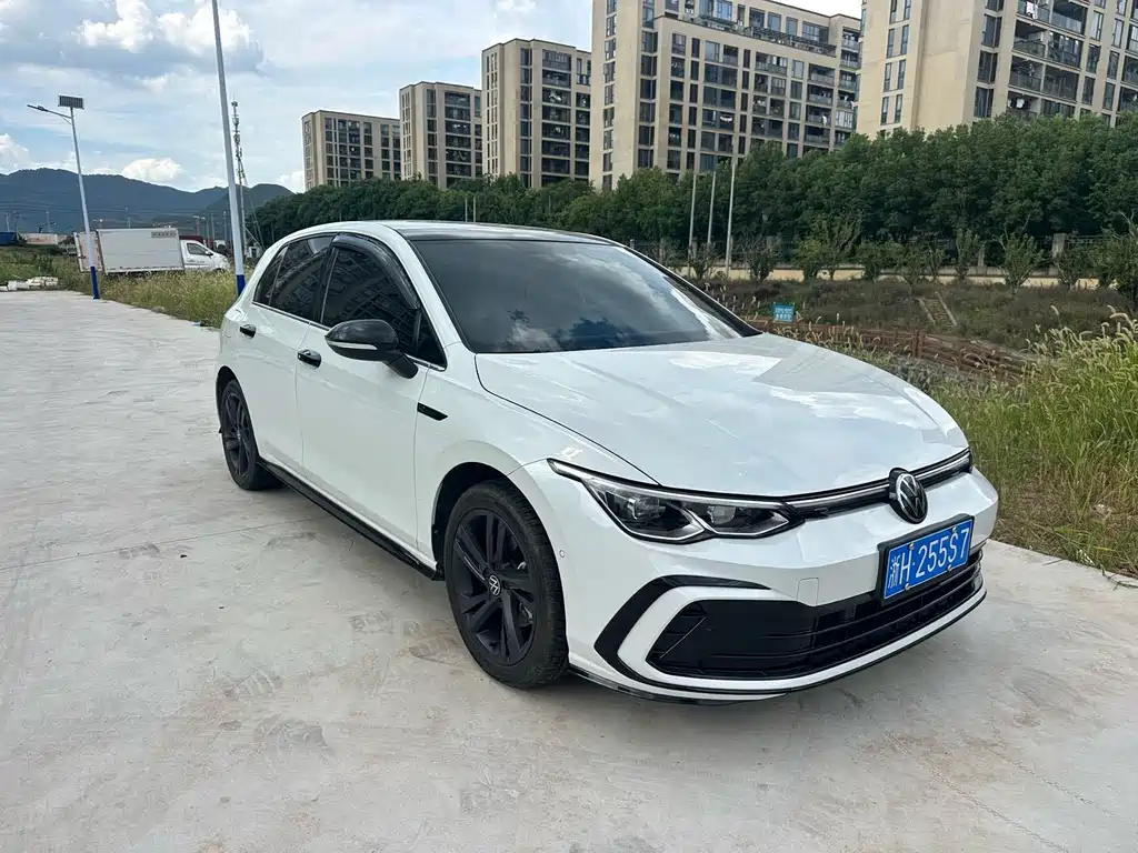 Volkswagen Golf 2023