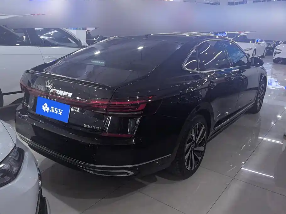Volkswagen Passat 2023