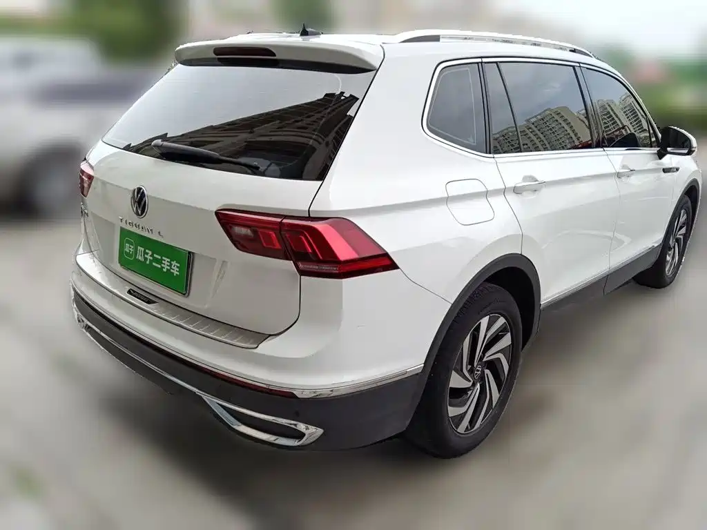 Volkswagen Tiguan L 2023
