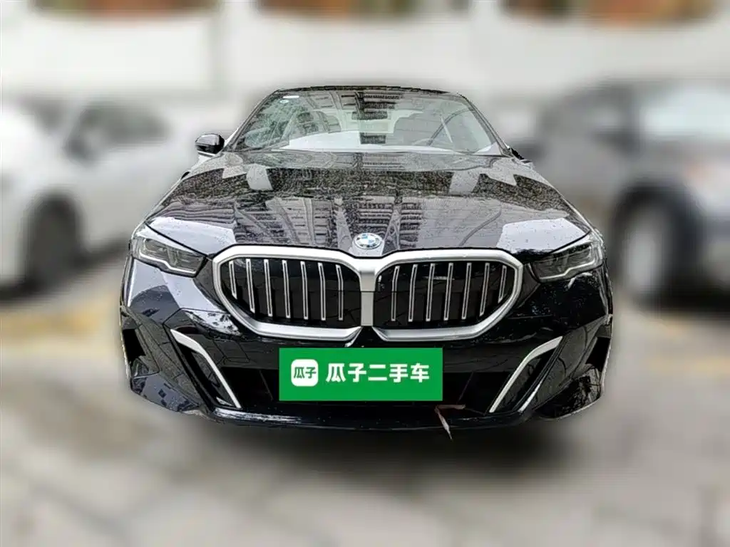 BMW 5 Series 2025 — фото 5