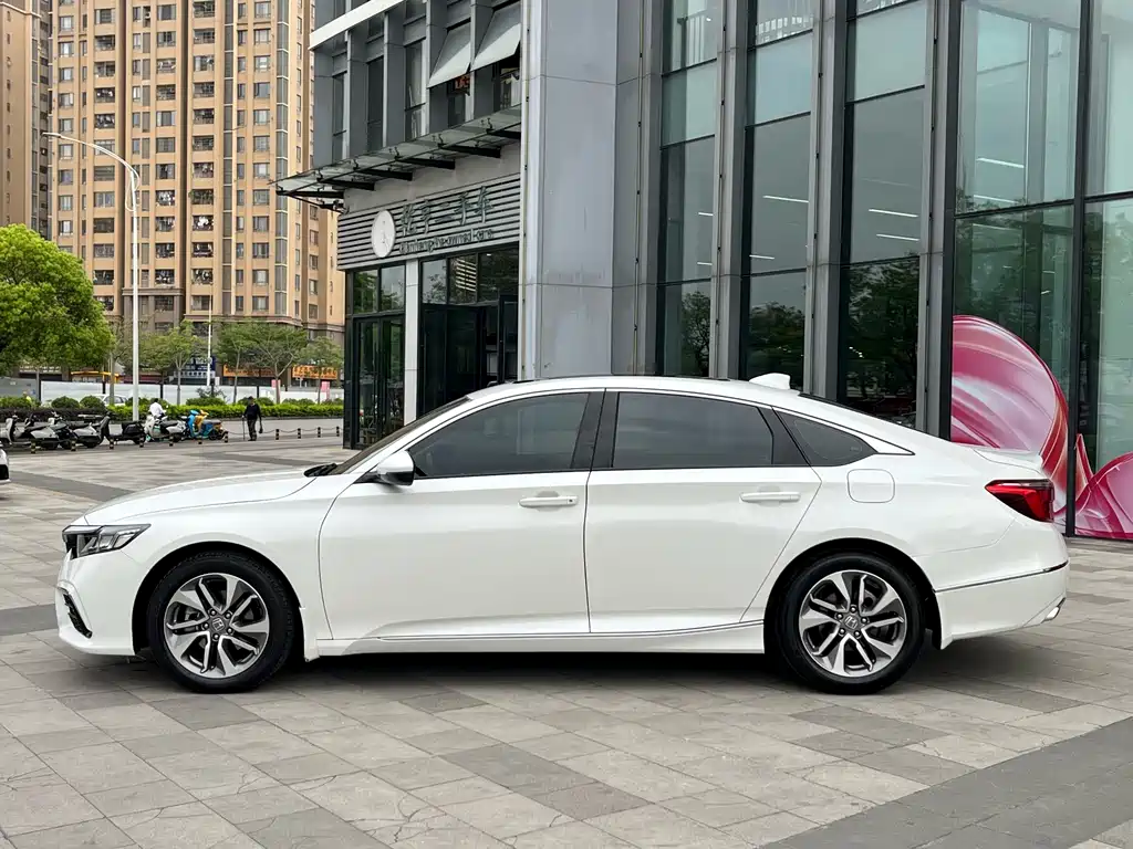 Honda Inspire 2021 — фото 4