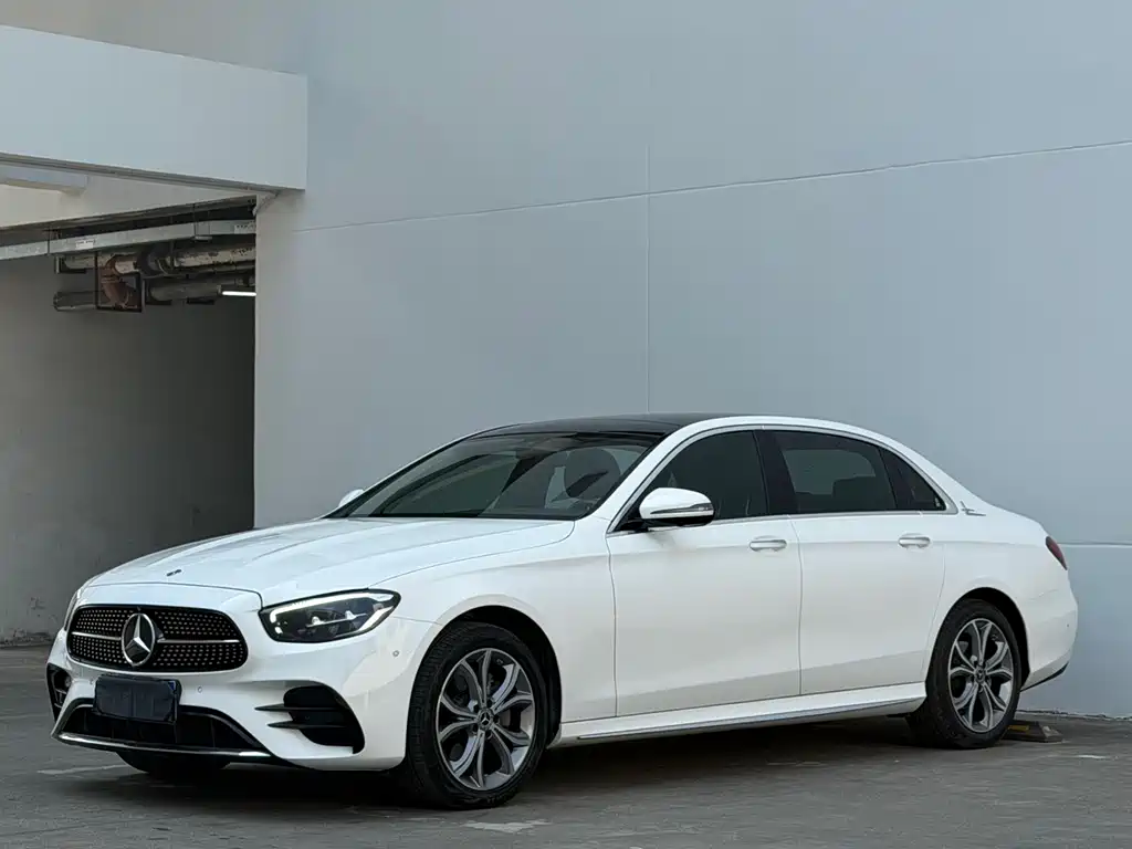 Mercedes-Benz E-Class 2022 — фото 2