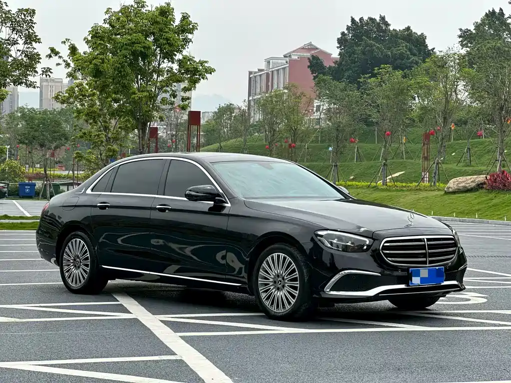 Mercedes-Benz E-Class 2023 — фото 3
