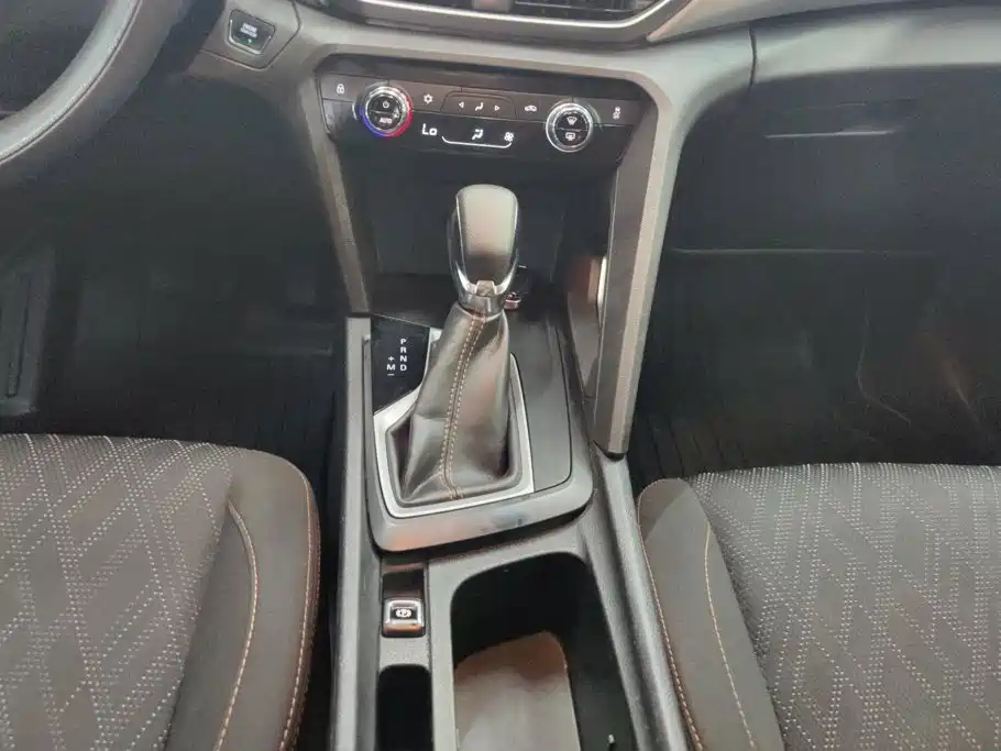 Chevrolet Orlando 2023 — фото 16