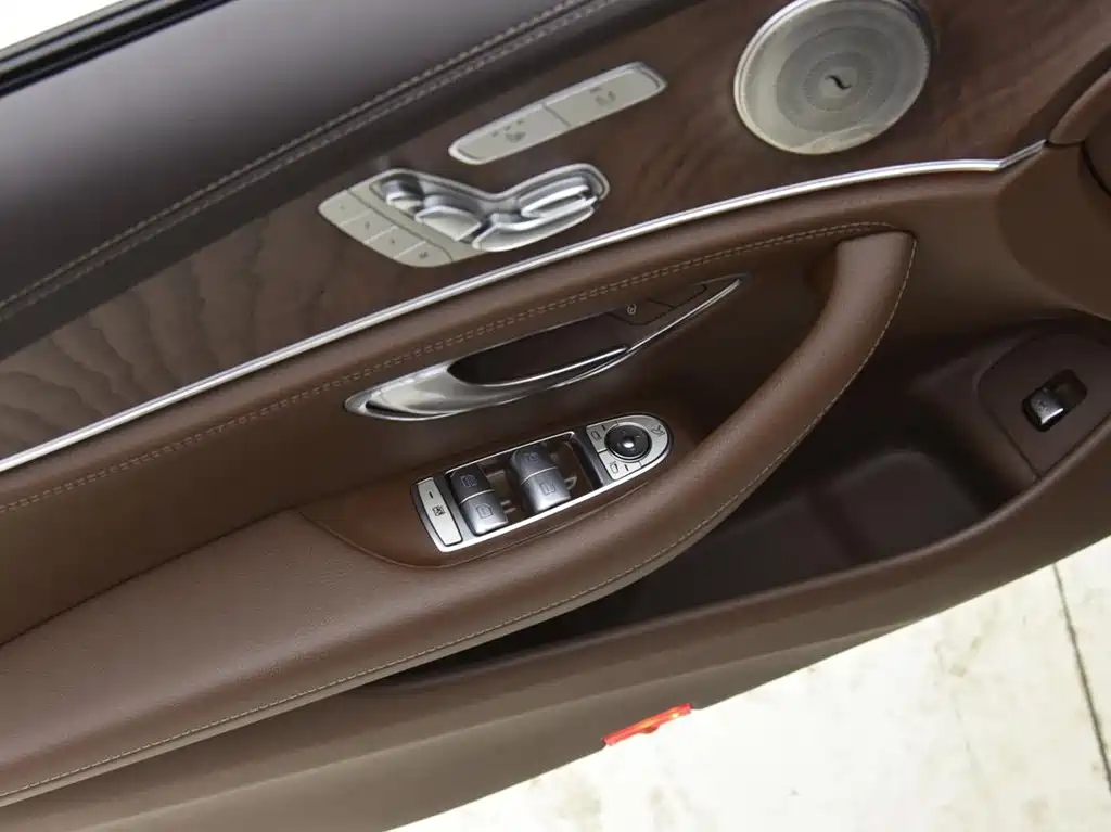 Mercedes-Benz E-Class 2020 — фото 12