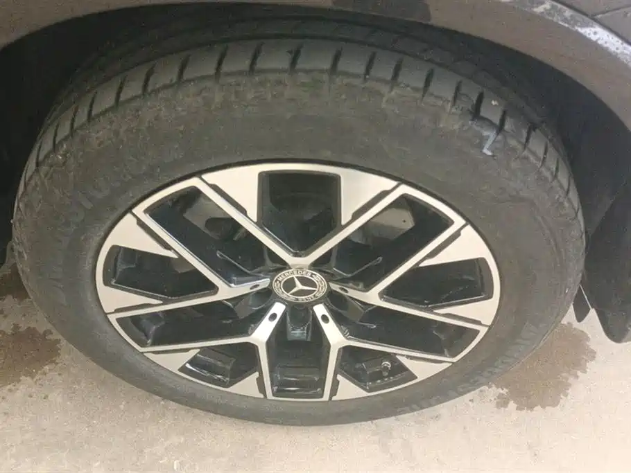 Mercedes-Benz GLC 2023