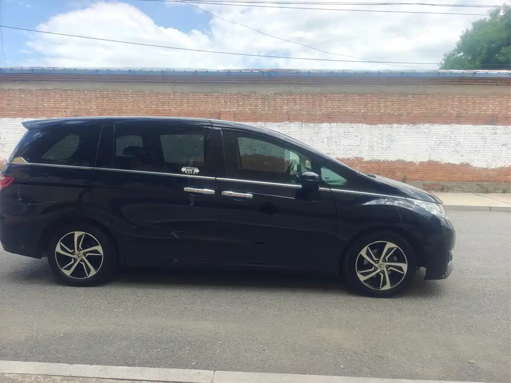 Honda Odyssey 2017 — фото 6