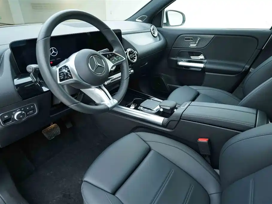 Mercedes-Benz GLA 2024 — фото 9