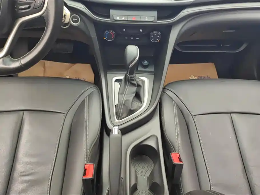 Buick Excelle 2018 — фото 16