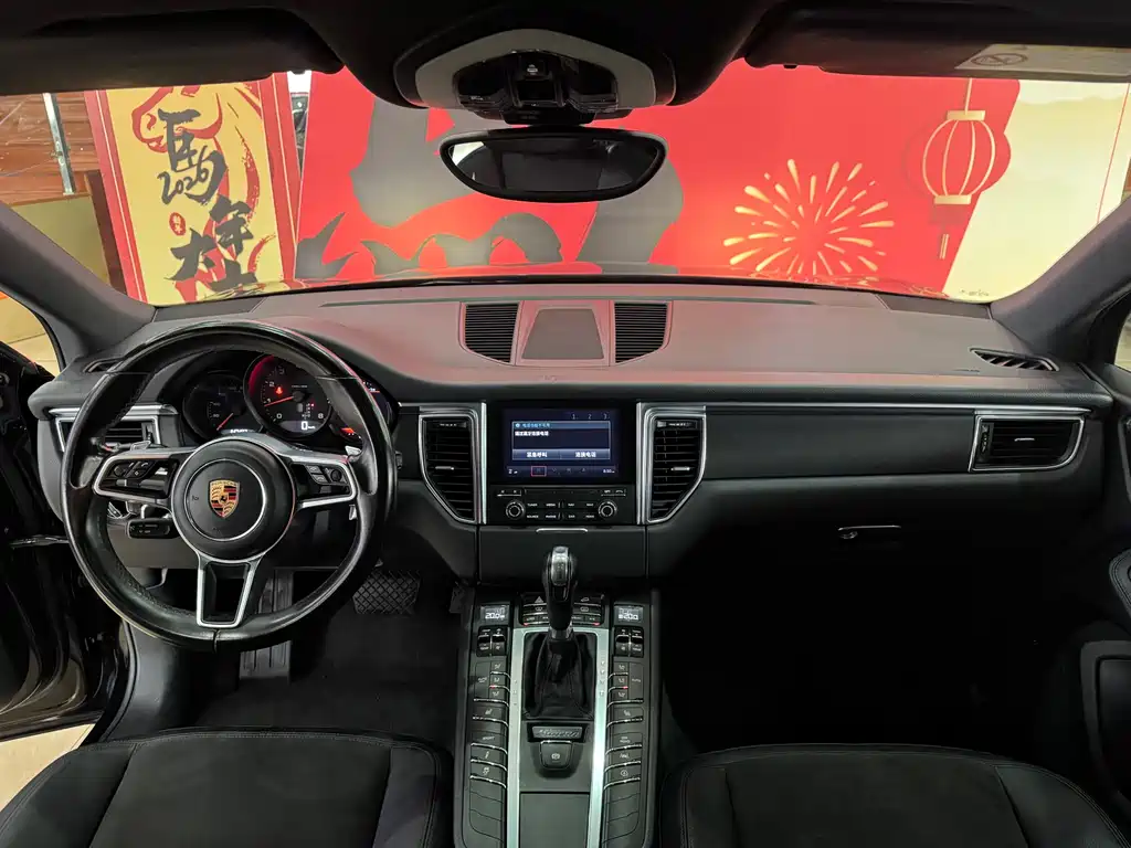 Porsche Macan 2016 — фото 11