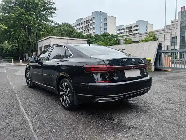 Volkswagen Passat 2024