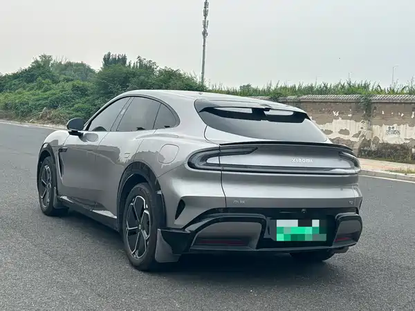 Xiaomi YU7 2025