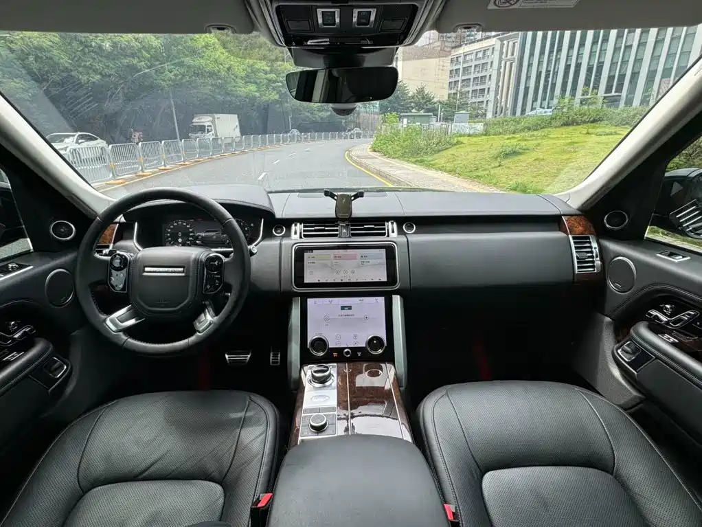 Land Rover Range Rover 2022 — фото 14