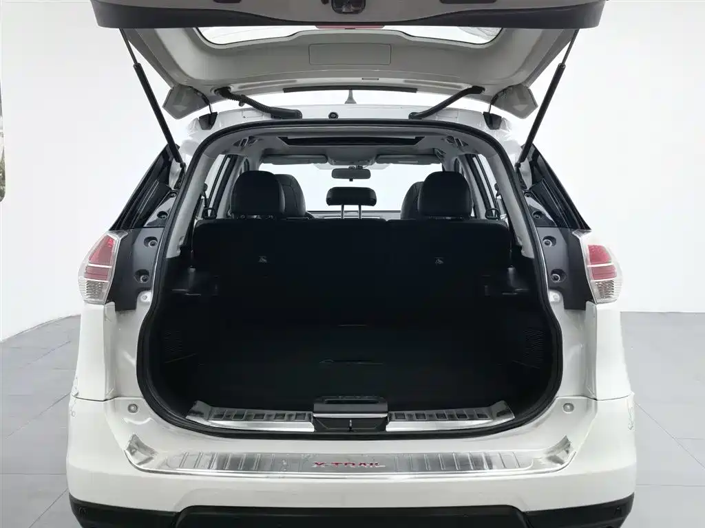 Nissan X-Trail 2015 — фото 16