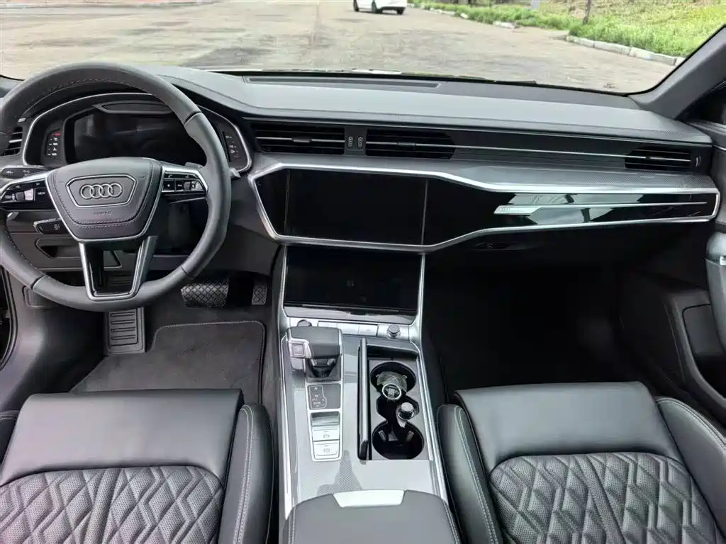 Audi A6L 2025 — фото 4
