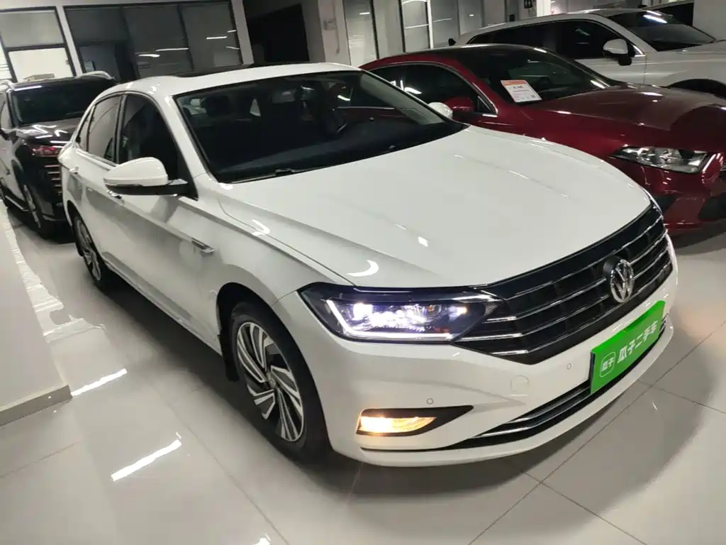 Volkswagen Sagitar 2022