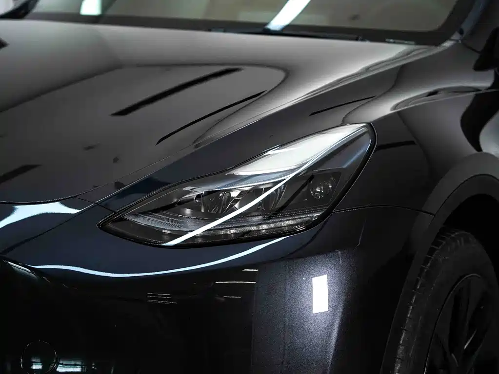 Tesla Model Y 2024 — фото 18