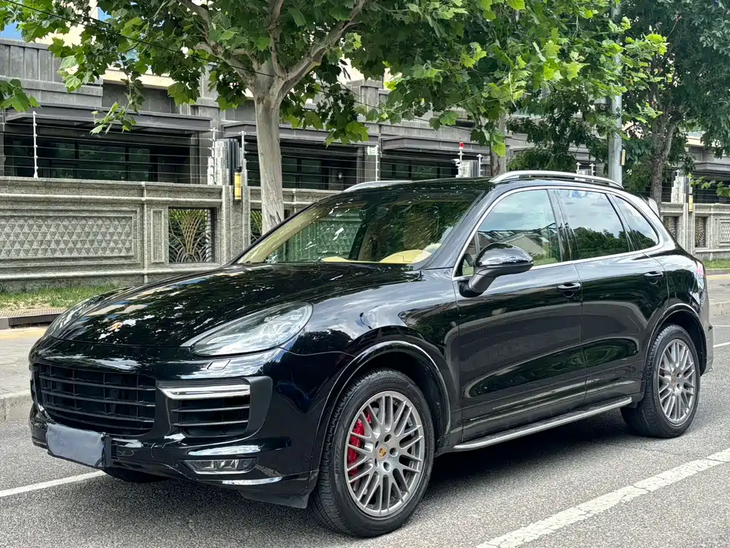 Porsche Cayenne 2016 — фото 3