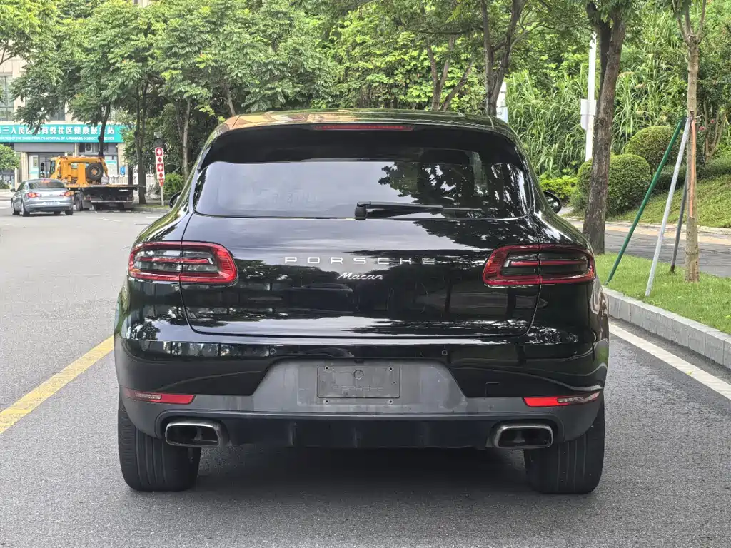 Porsche Macan 2016 — фото 16