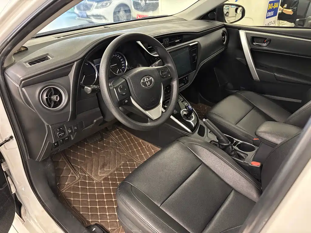 Toyota Corolla Hybrid 2019 — фото 8