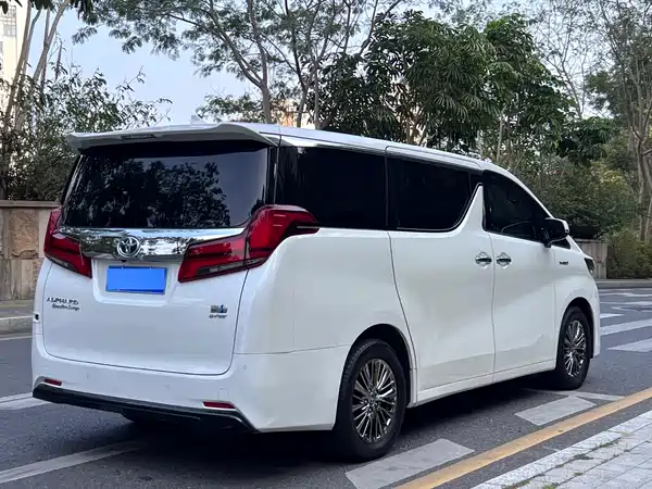 Toyota Alphard 2021