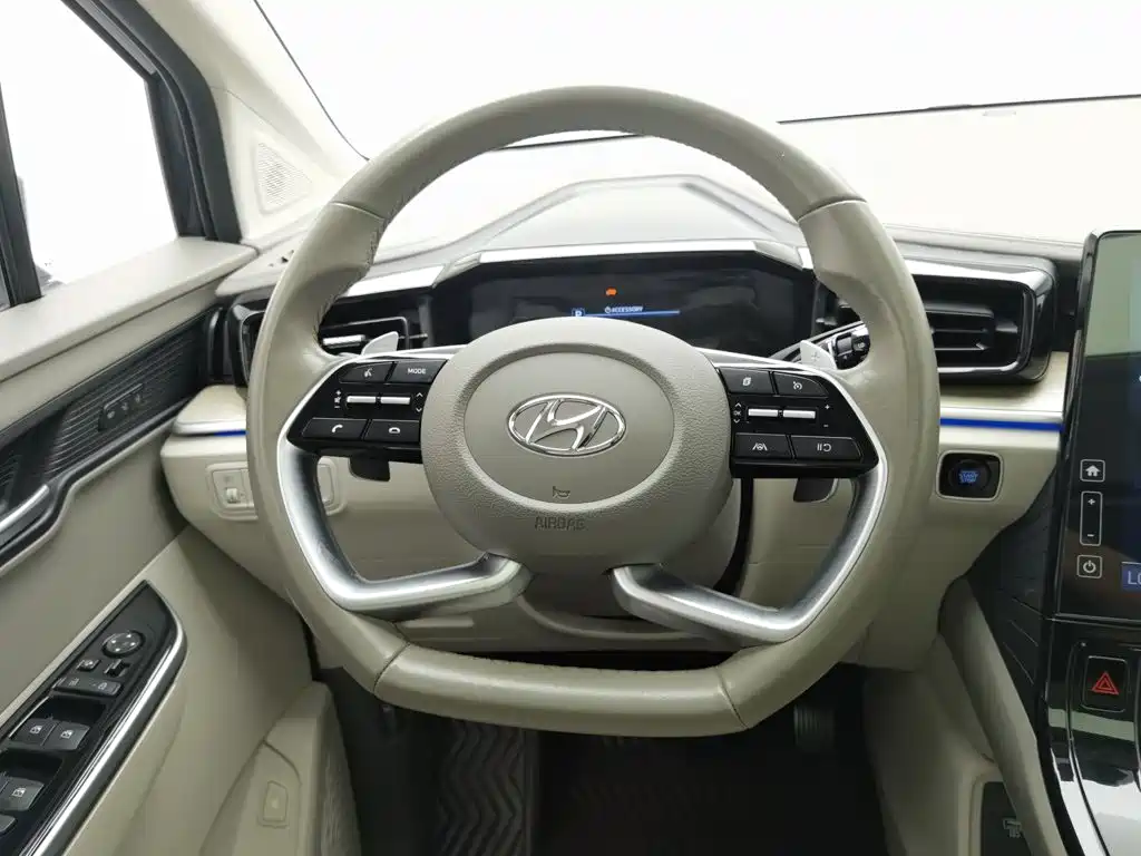 Hyundai Custin 2021 — фото 11