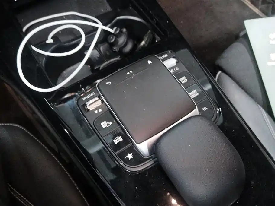 Mercedes-Benz A-Class 2022 — фото 15