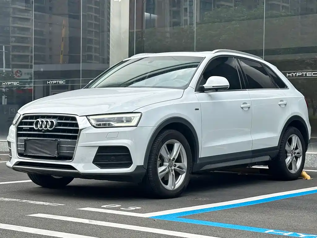 Audi Q3 2018 — фото 1