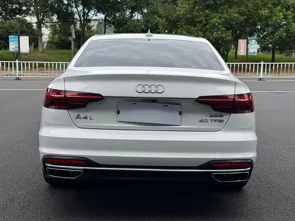 Audi A4L 2020
