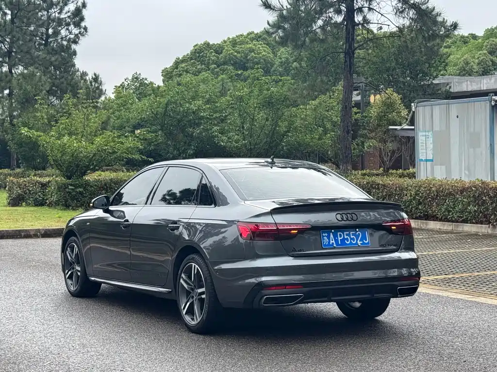 Audi A4L 2022 — фото 19
