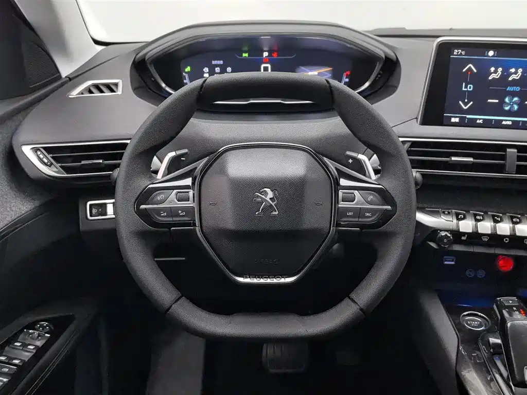 Peugeot 5008 2017 — фото 11
