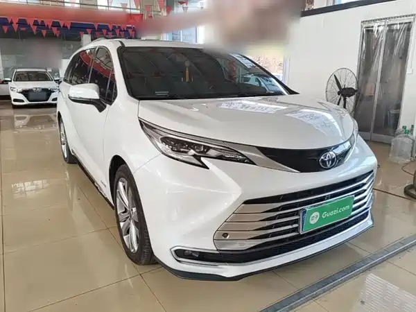 Toyota Sienna 2023