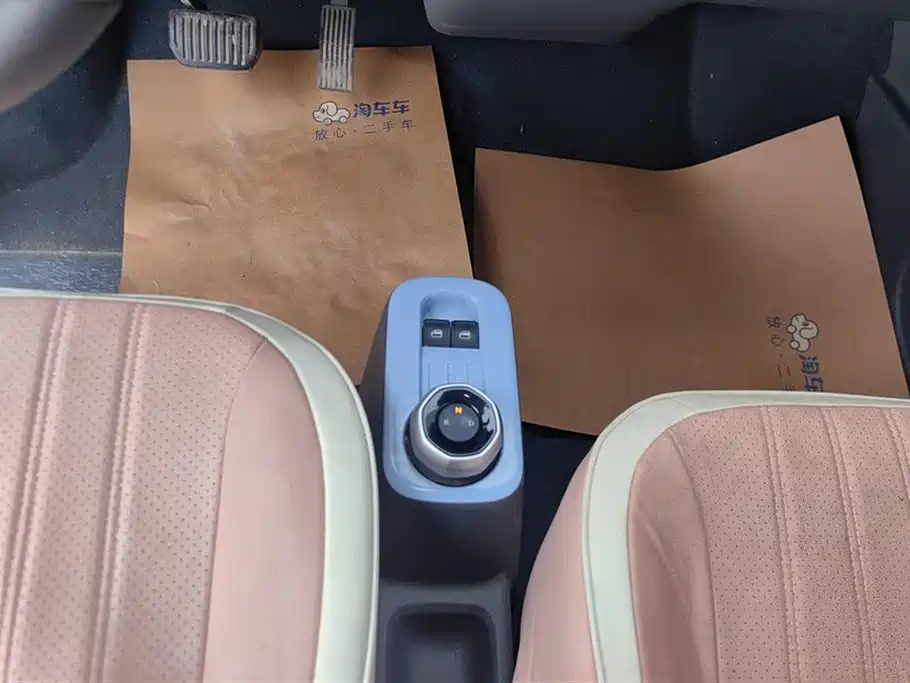Geely Galaxy Panda 2025 — фото 16