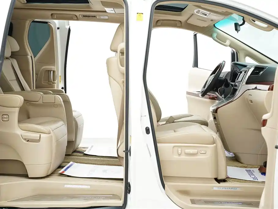 Toyota Alphard 2011 — фото 26