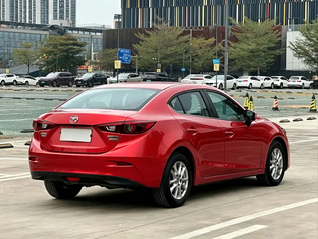 Mazda 3 Axela 2019 — фото 4
