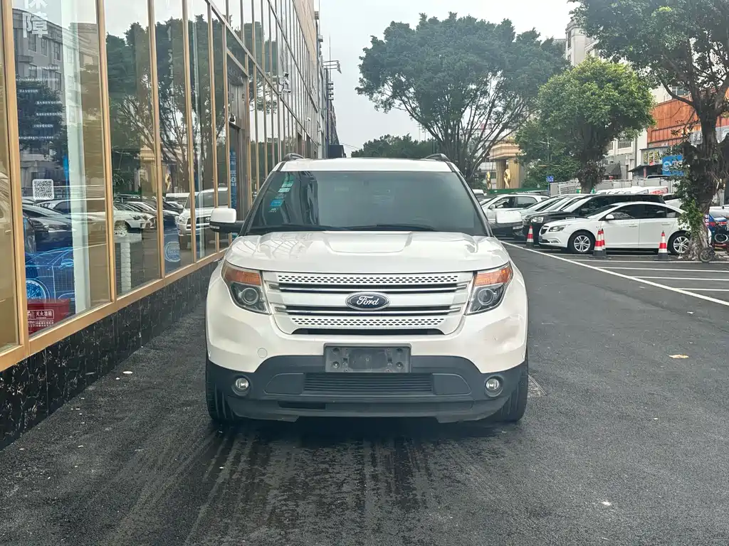 Ford Explorer 2015 — фото 2