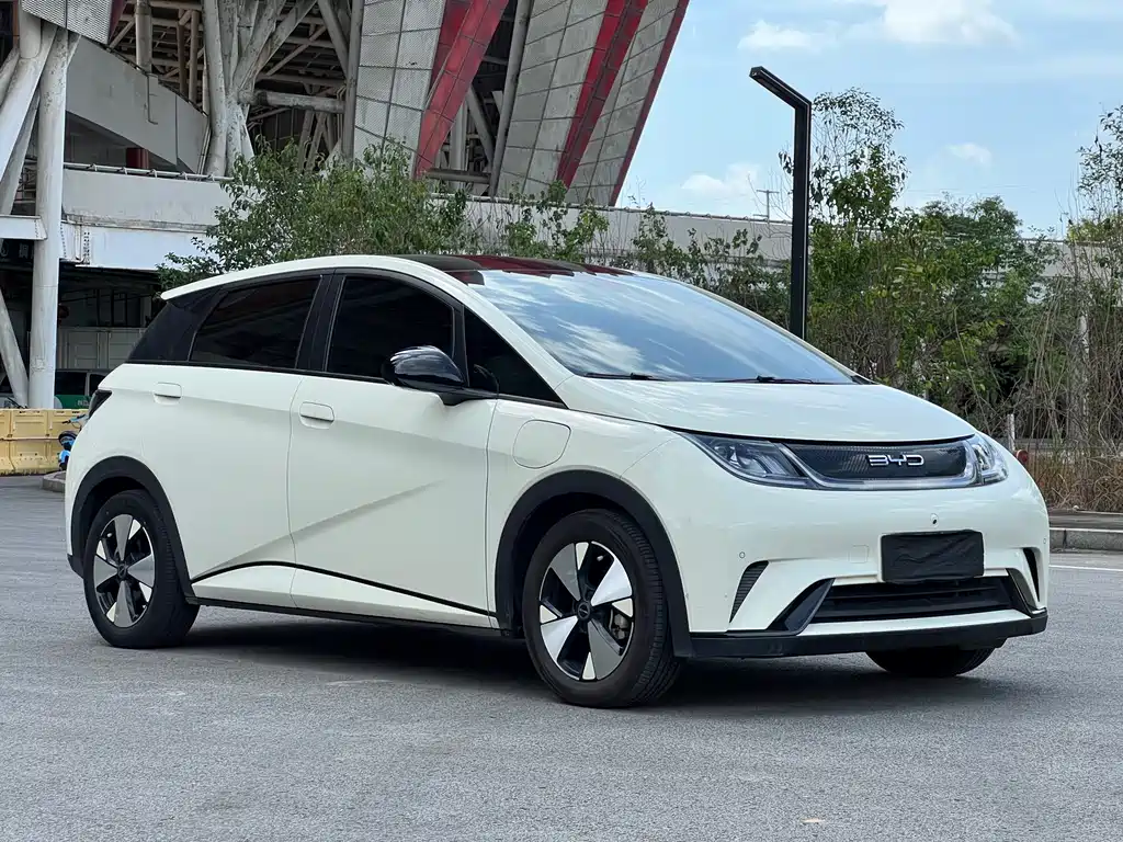 BYD Dolphin 2023