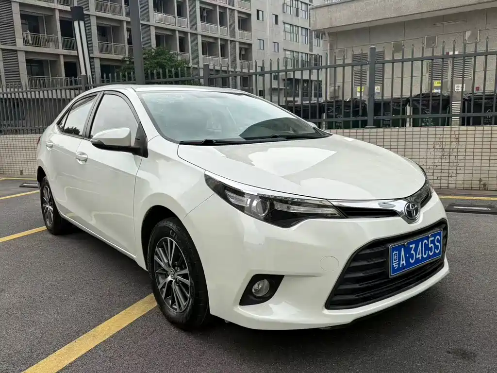 Toyota Levin 2015 — фото 1