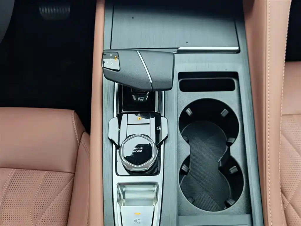 Changan CS75 PLUS 2025 — фото 13