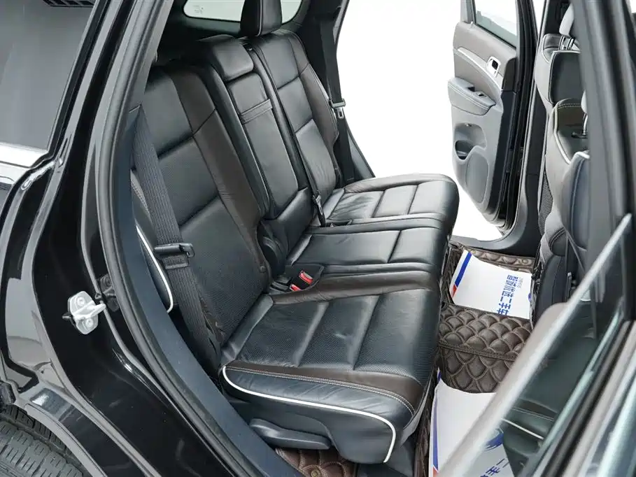 Jeep Grand Cherokee 2015 — фото 27