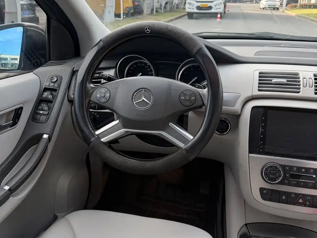 Mercedes-Benz R-Class 2013 — фото 16