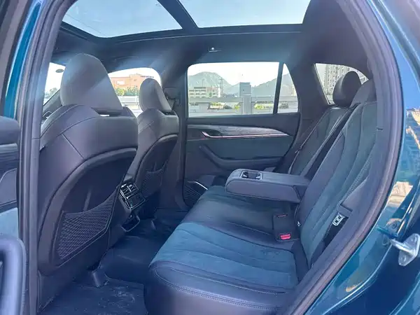 Geely Xingyue L 2022