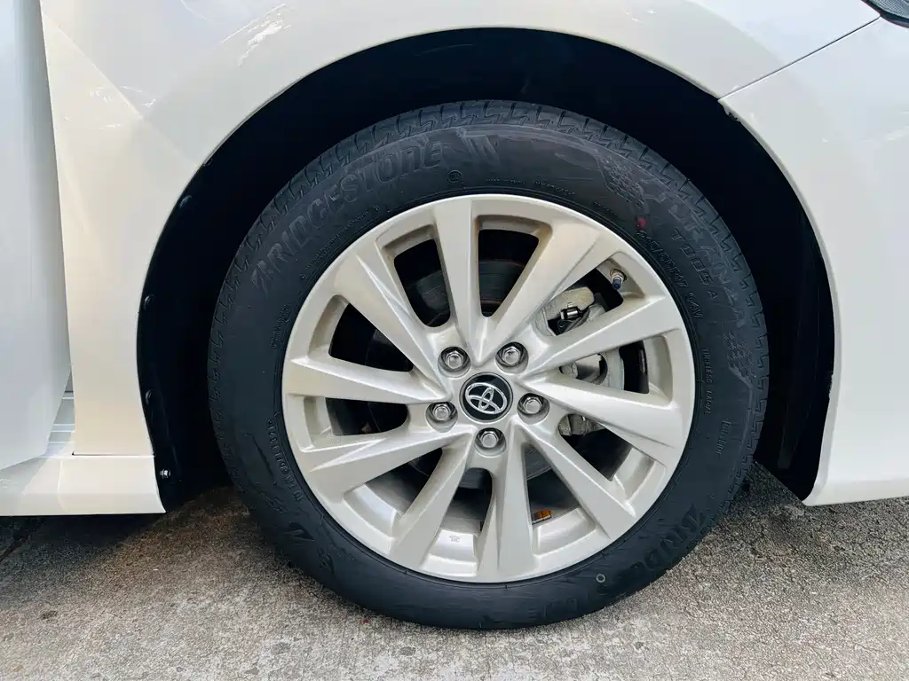 Toyota Camry 2021 — фото 20